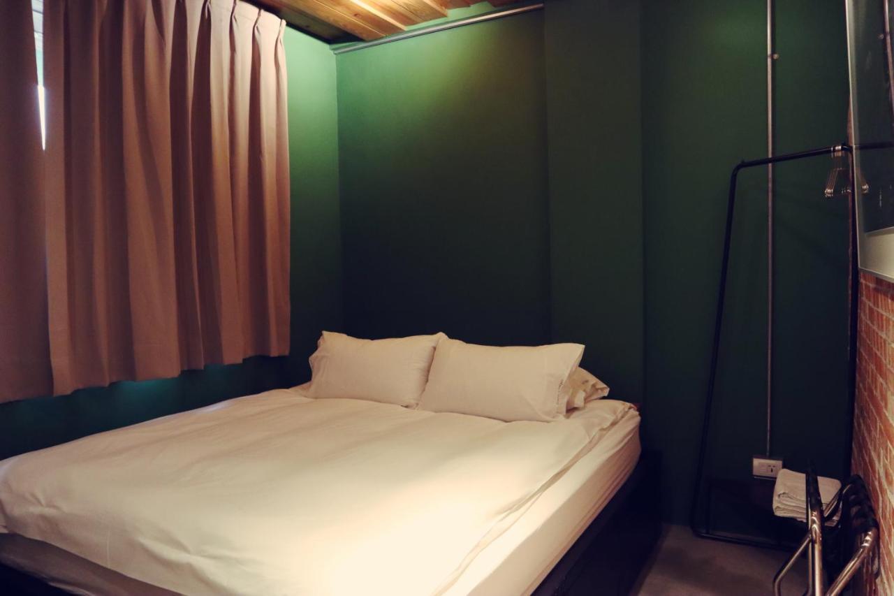 Travel Charger Hostel Hualien City Exterior photo