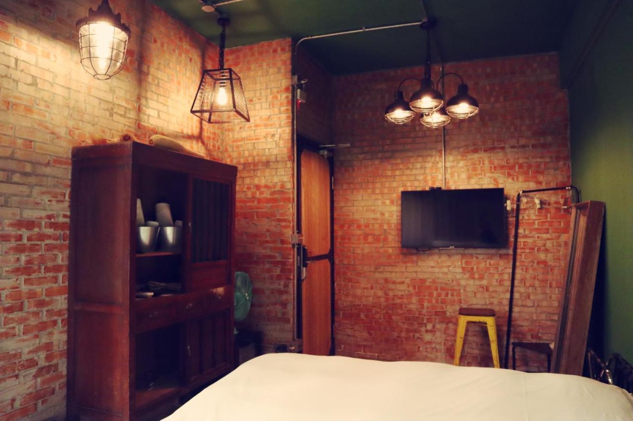 Travel Charger Hostel Hualien City Exterior photo