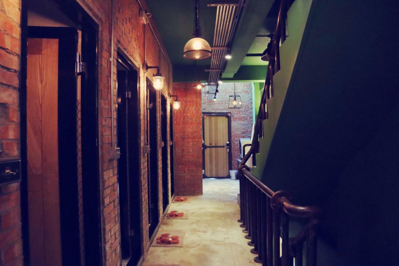 Travel Charger Hostel Hualien City Exterior photo