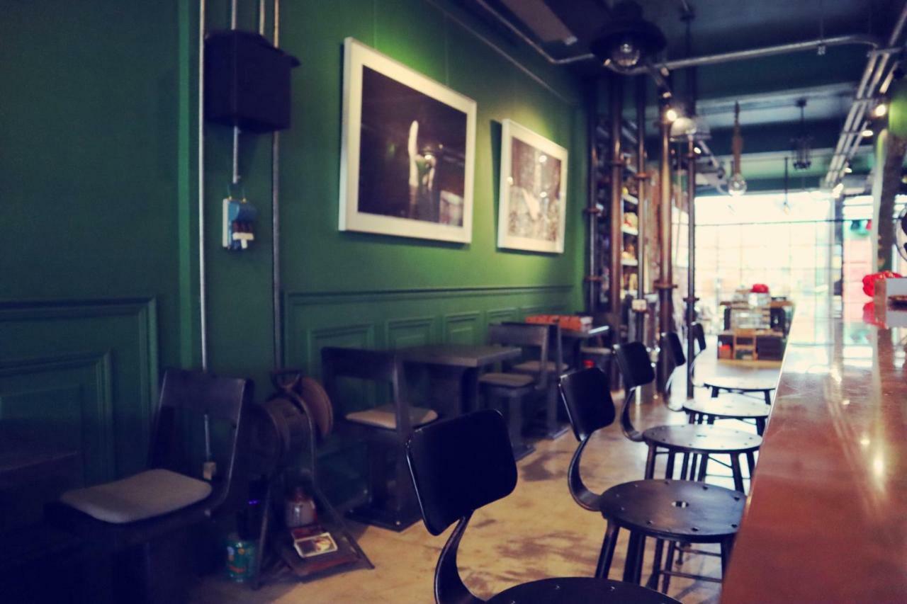 Travel Charger Hostel Hualien City Exterior photo