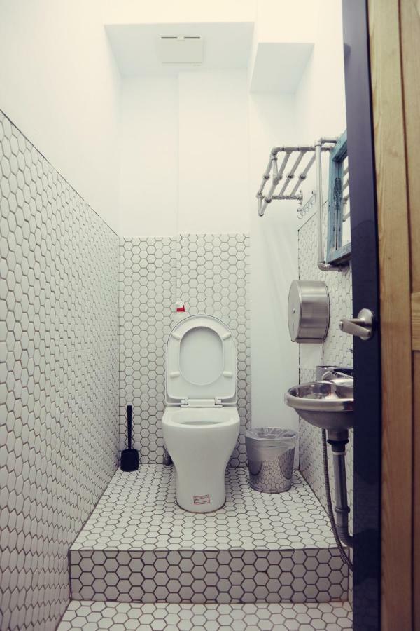 Travel Charger Hostel Hualien City Exterior photo